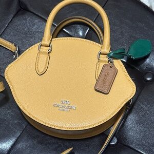 Coach Lemon Crossbody Purse